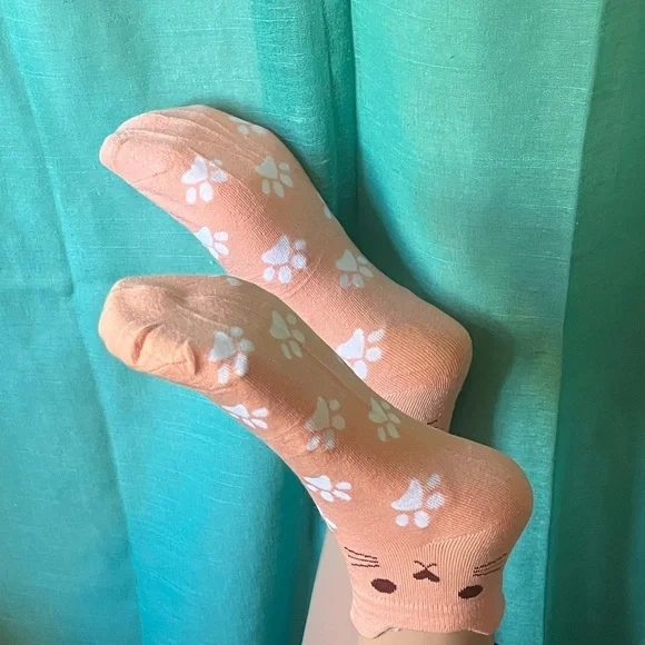 Womens Cat Paw Print Socks NWT - Picture 5 of 9